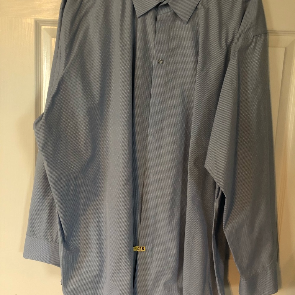 Men’s Calvin Klein dress shirts 22- 36/37